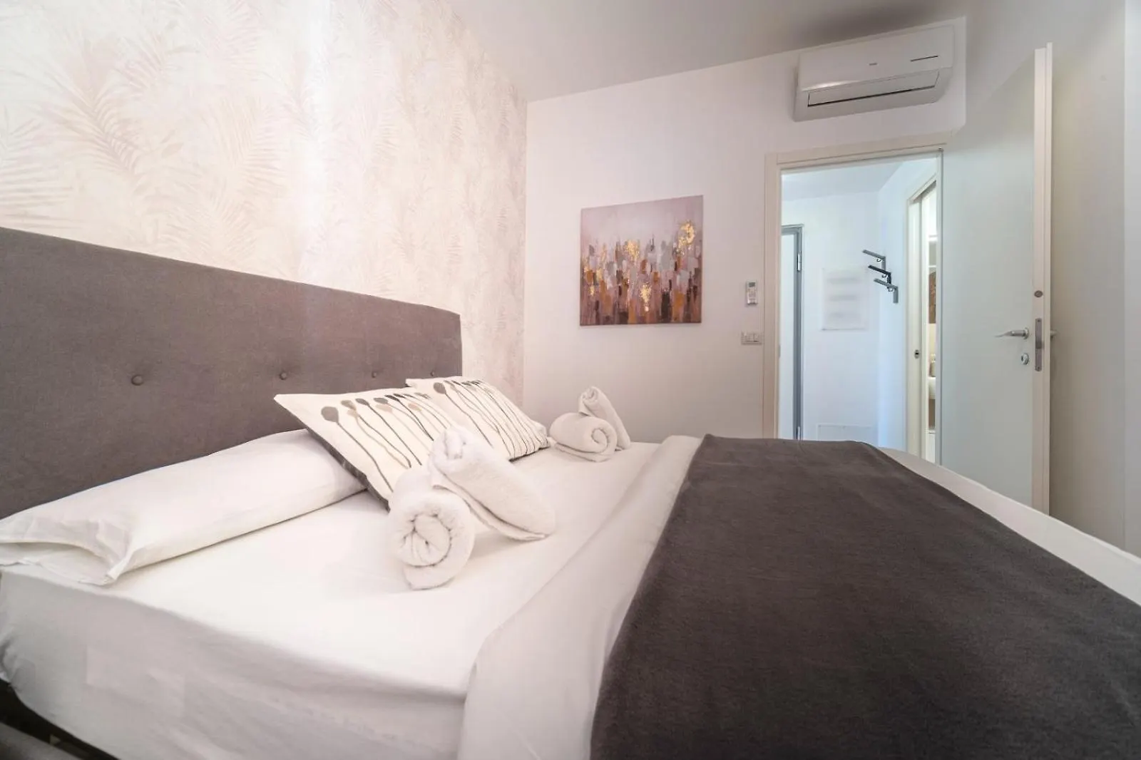 Flower Taormina Apartment بيت للعطل